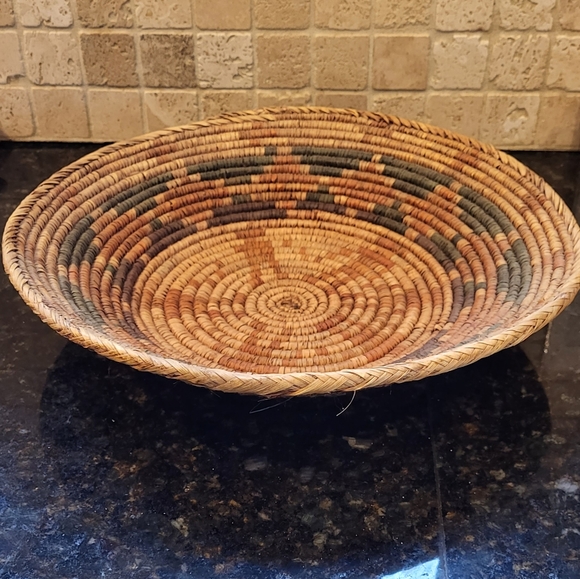Amazing Ornate Woven Native American Wedding Ceremonial Basket - Picture 6 of 16